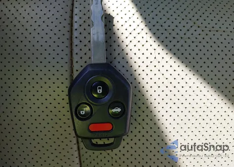 2011 Subaru Outback 2.5I Limited z USA, uszkodzony, nr VIN 4S4BRBKC4B3428412